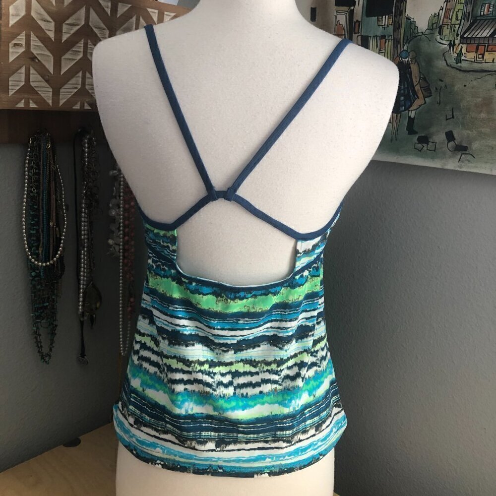 Nike Swim Wave Tankini Top Women's size 10 Blue Green & White Ikat - Picture 3 of 6